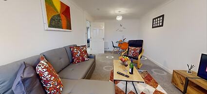 Romford Retreat - Modern 2BR Apartment