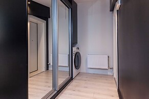 Marousi 2 Bd Luxury Living w Shared Pool