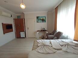 LAROK HOTEL