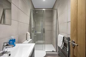 Queens Mile 1 With Free Parking By My Getaways