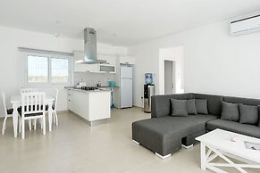 Aphroditebeachfrontresort Unique gem Direct by sea