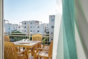 Aphroditebeachfrontresort Unique gem Direct by sea
