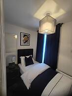 Seaside Retreat on Fleet Street