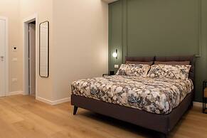 Suite 33