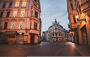 Nowoczesny Design w Sercu Starego Miasta Estrella 1