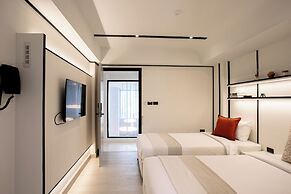 Pillow B Hotel