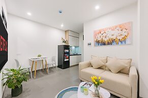 Cindy's Westlake Apartment