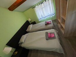 Oasis Surfcamp