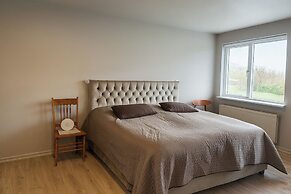 Bright and Spacious 2 Bedroom Apartment in Rvk