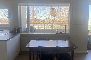 Bright and Spacious 2 Bedroom Apartment in Rvk