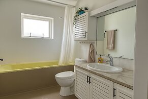 Bright and Spacious 2 Bedroom Apartment in Rvk