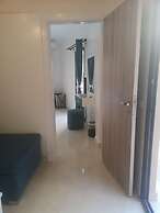 Chic Stylish Spacious Apt Poolside, Smarttv & Wifi
