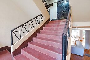 FabHotel Emerald Highland