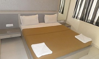 FabHotel Skylark Inn