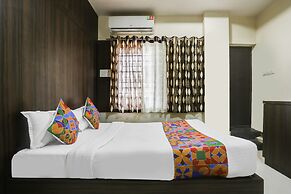 FabHotel Blue Star