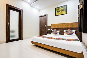 FabHotel Blue Star