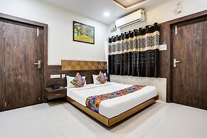 FabHotel Blue Star