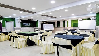 FabHotel Star Lotus