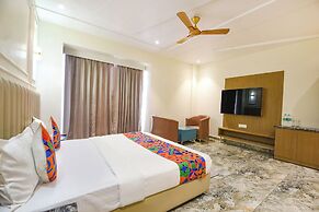 FabHotel Dev Palace I