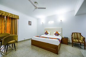 FabHotel Exotica Galleria Market