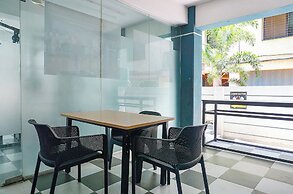 FabHotel Aura Homes