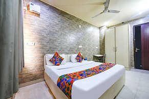 FabHotel Model Town