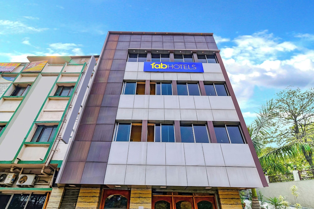 FabHotel Shanti International