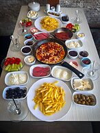 Airport Black Sea Hotel & Restaurant