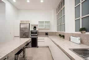 Purple Rain Elegant 2 Bedroom in Recoleta