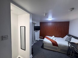 Modern studios Close to Hyde Park