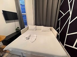 Modern studios Close to Hyde Park