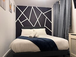 Modern studios Close to Hyde Park