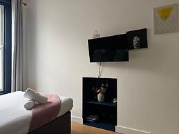 Modern studios Close to Hyde Park