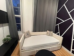 Modern studios Close to Hyde Park