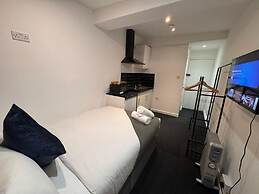 Modern studios Close to Hyde Park