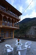 Tirthan Village Resort