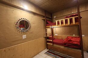 Tirthan Village Resort