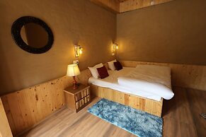 Tirthan Village Resort