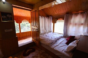 Tirthan Village Resort