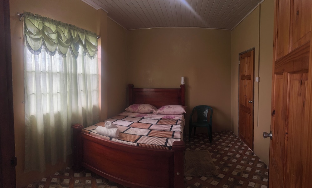 Lania Cottage