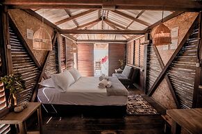 Watú Kite House