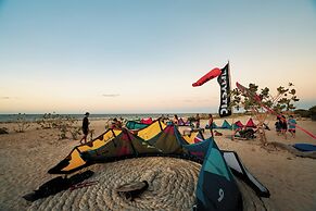 Watú Kite House