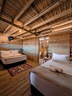 Watú Kite House
