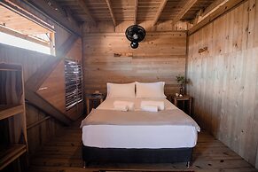 Watú Kite House