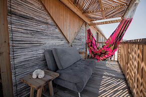 Watú Kite House