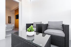 Oliva Apartments