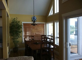 La Casa Lakeside Resort