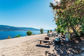 La Casa Lakeside Resort