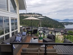 La Casa Lakeside Resort