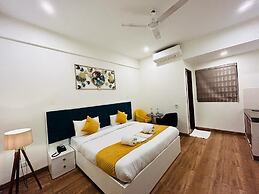 Hotel Amahi Inn Near Signature Tower